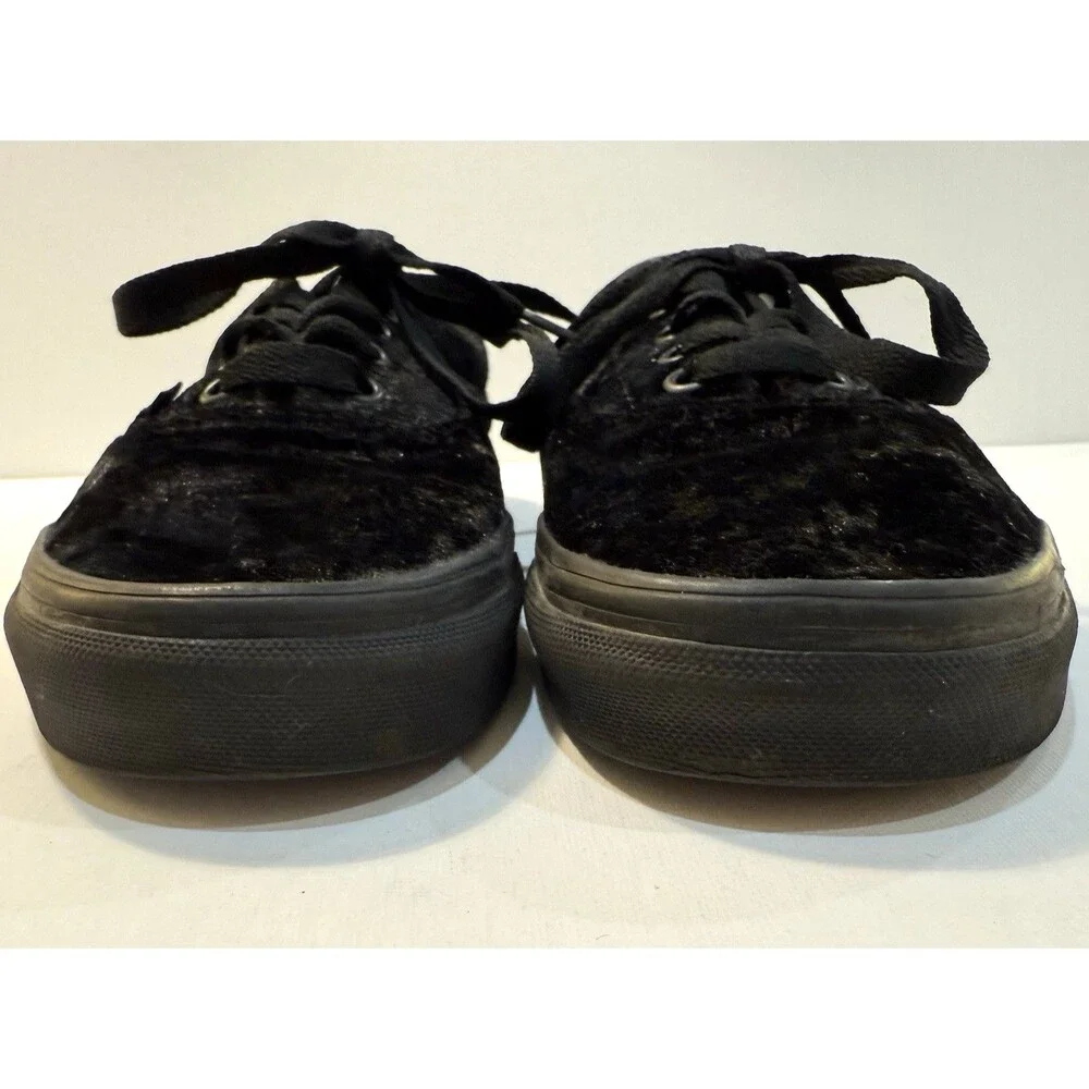 Vans Old Skool  Black Velvet Skate Sneakers  Unisex  Size 6 (M) 7.5 (W) 507452